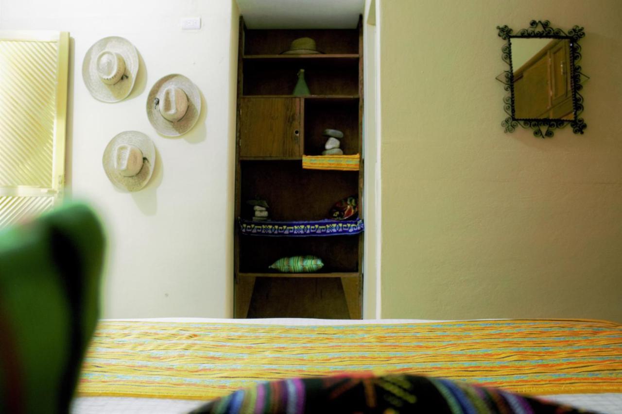 Casa Santaella Hotel Puerto Escondido  Buitenkant foto
